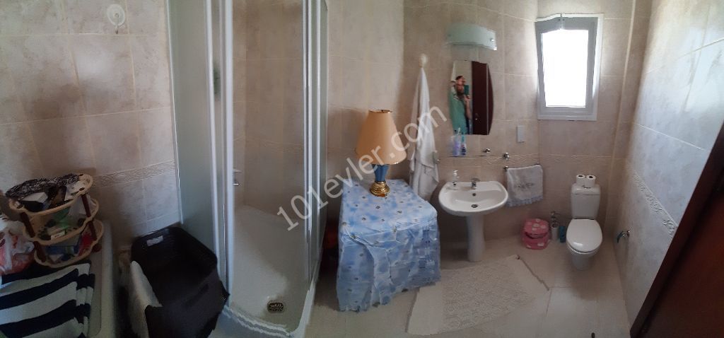 Voll möblierte 3+1 freistehende Villa zum Verkauf in Kyrenia Alsancak Ta Merit Royal Hotel E zu Fuß erreichbar!!! ** 