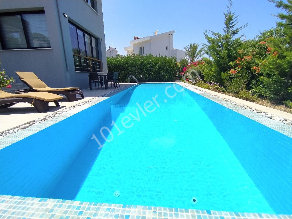 Kyrenia, Chatalköy, zu verkaufen 4+1 Llogara Haus mit privatem Pool, Garten +905428777144 ** 