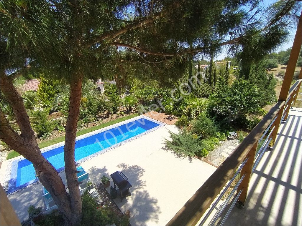 Zu verkaufen Villa mit Pool in Kyrenia, Catalkoy, Lu 2+1 +905428777144 Llogarapp Turkce, English, Rus ** 