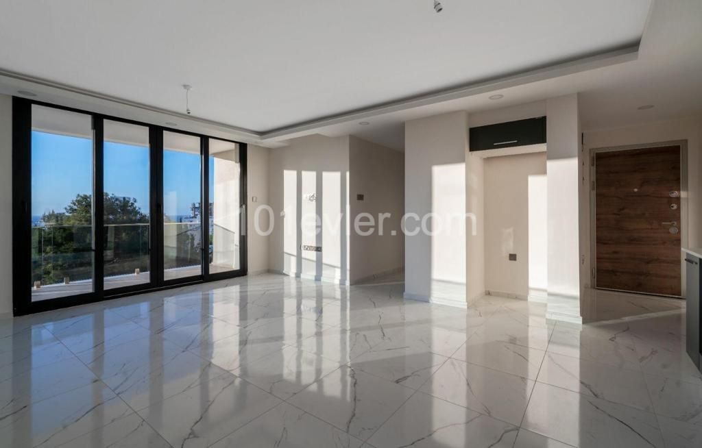 ULTRA LUXURIOUS MOUNTAIN SEA AND CITY VIEW 2+1 FLAT IN KYRENIA CENTER (THERE IS ONE ON EVERY FLOOR 3.4.5.)