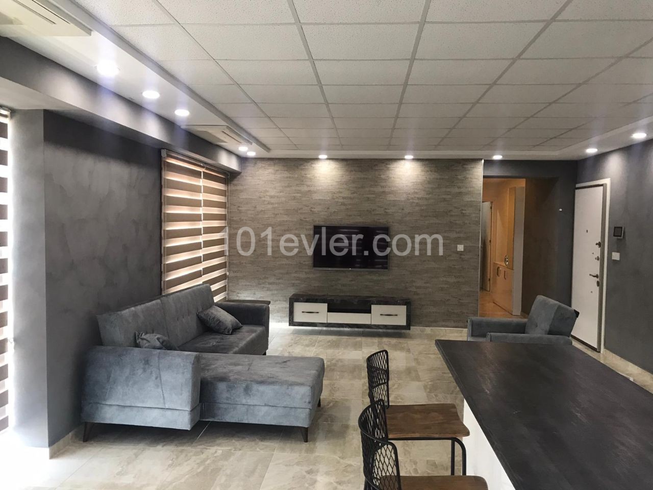 GİRNE MERKEZDE ÖZEL YAPIM YÜZME HAVUZLU PENTHOUSE