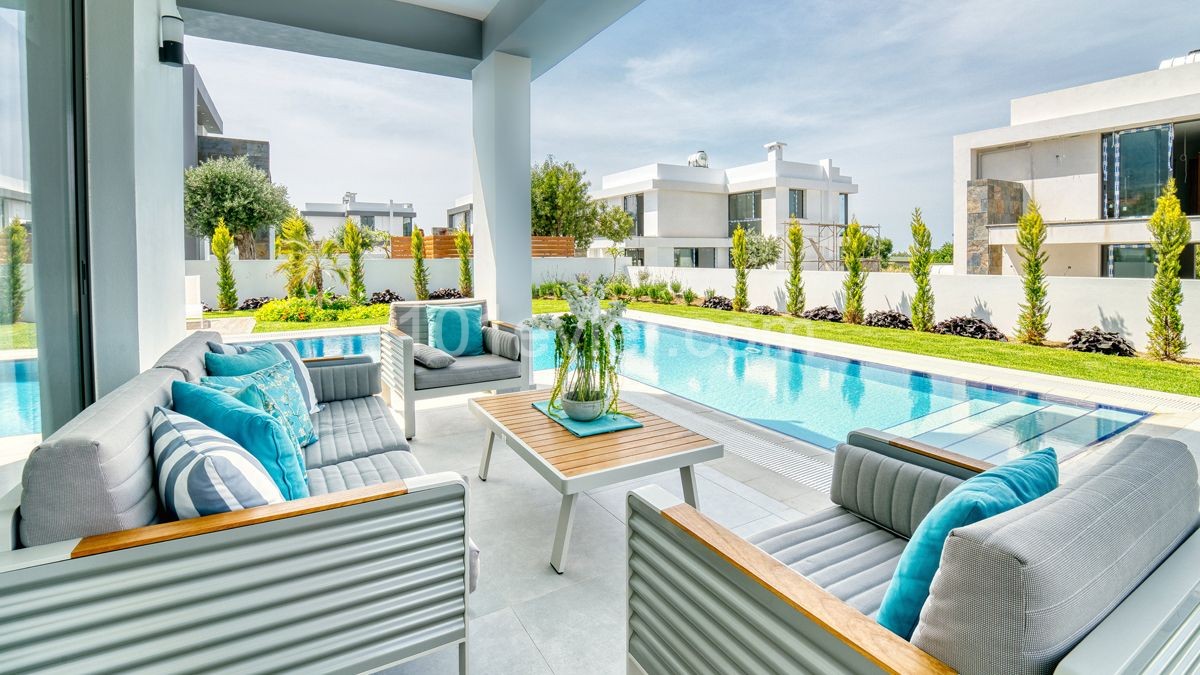 3 BEDROOMED LUXURY VILLAS FOR SALE IN  ALSANCAK KYRENIA 