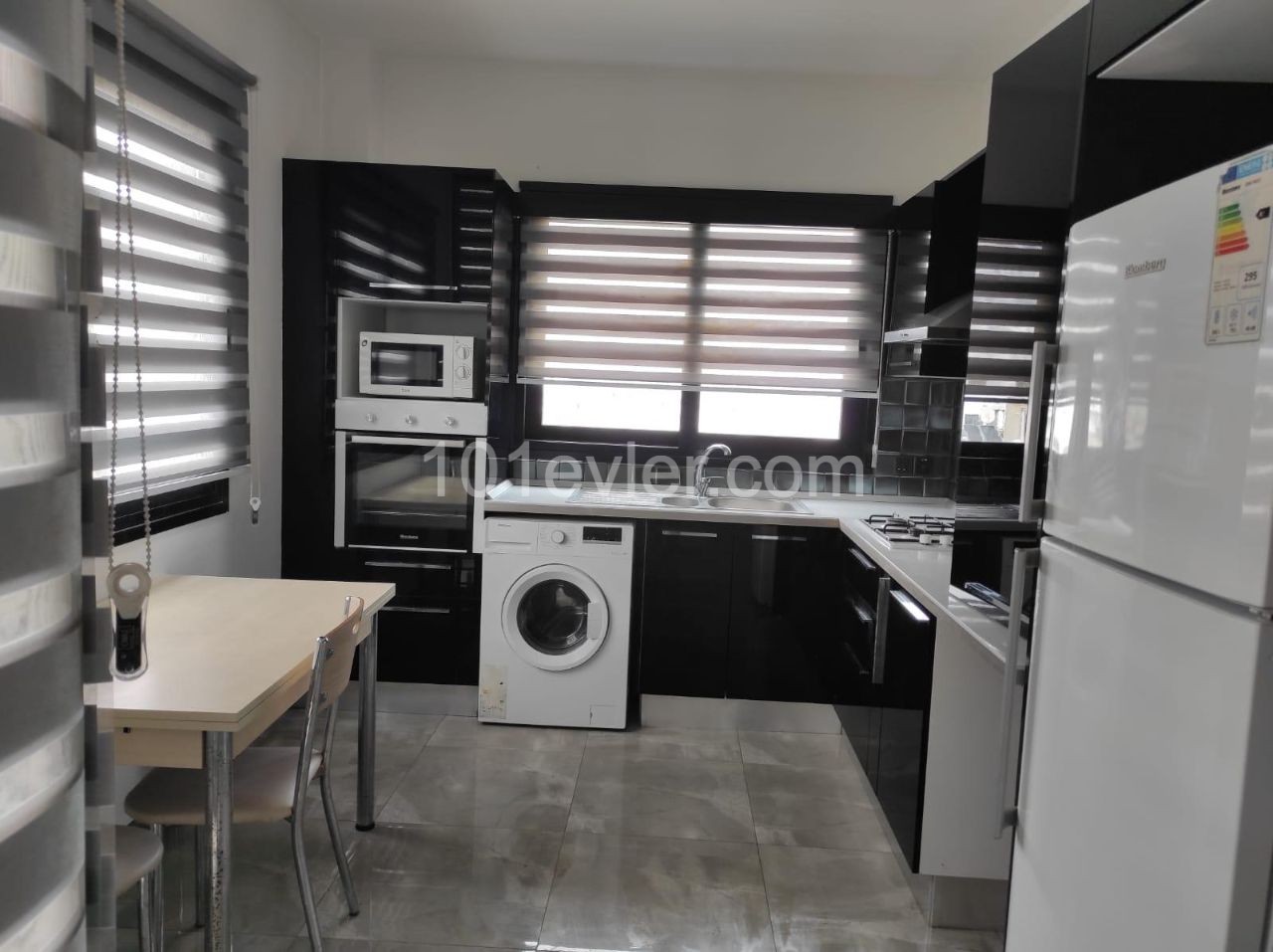 AMAZING FLAT FOR RENT IN DOWN TOWN KYRENIA