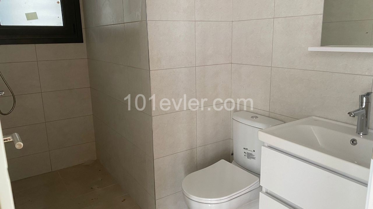 LOFT WOHNUNG ZU VERKAUFEN 2 SCHLAFZIMMER IN KYRENIA ESENTEPE ** 