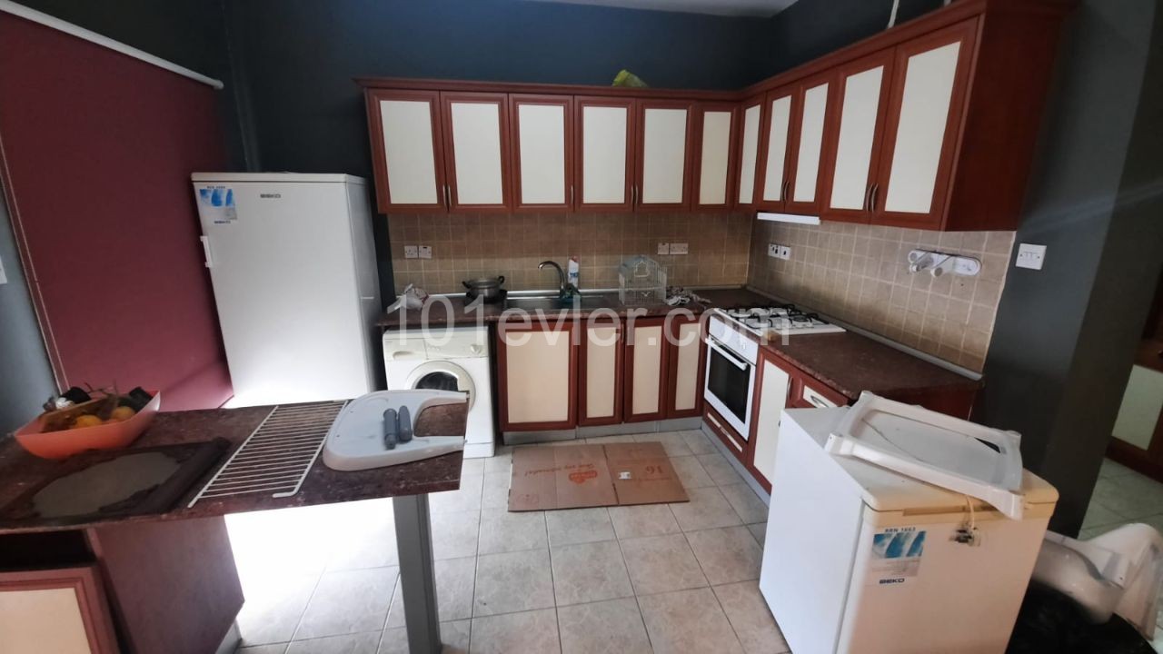 GİRNE DOĞANKÖYDE HAVUZLU SİTE İÇERİSİNDE KİRALIK PENTHOUSE