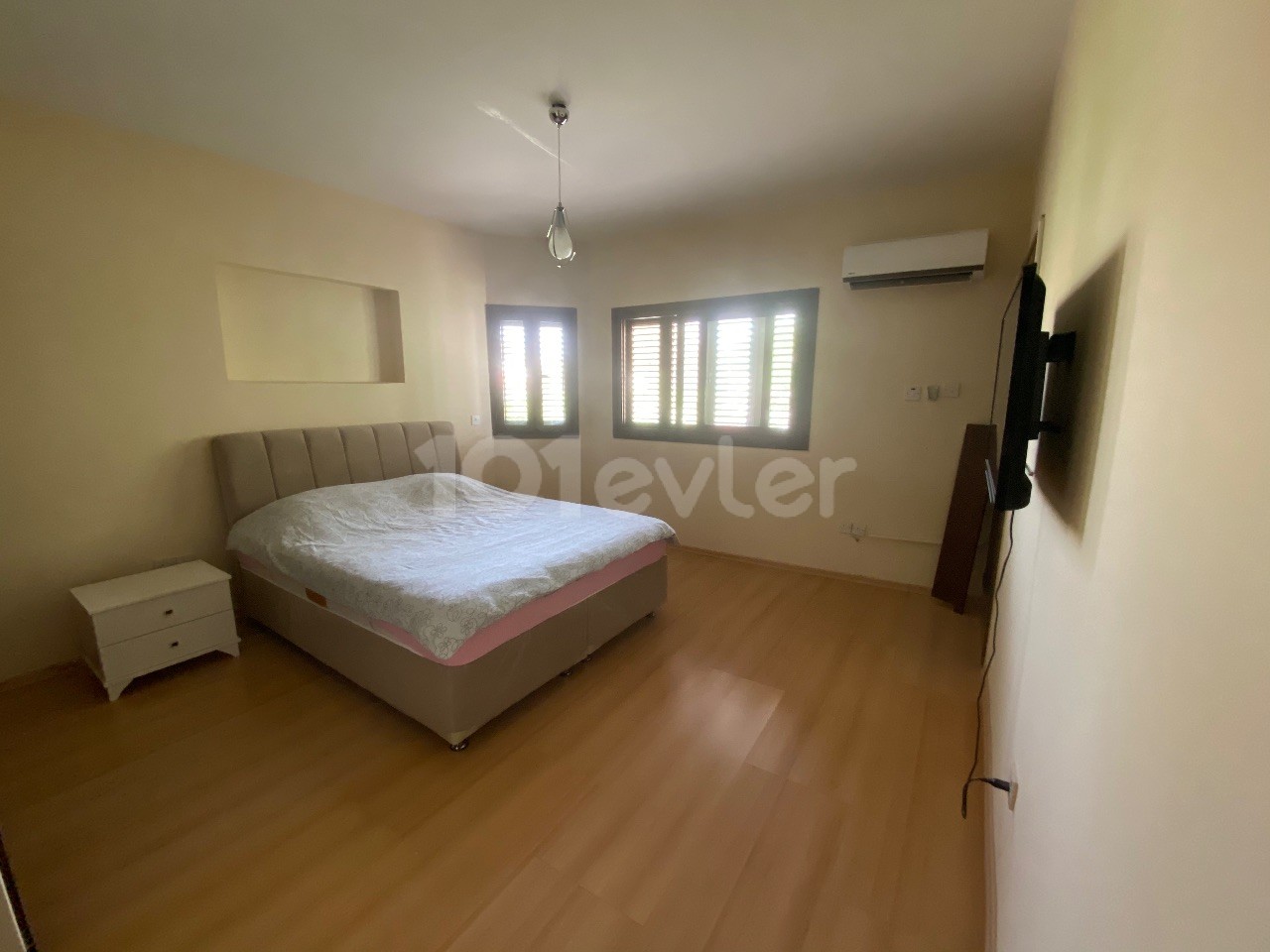 Neue voll möblierte Villa zum Verkauf in Ortaköy, elit Bezirk von Nikosia 4-Zimmer-Garten mit Doppel-Kamin ** 