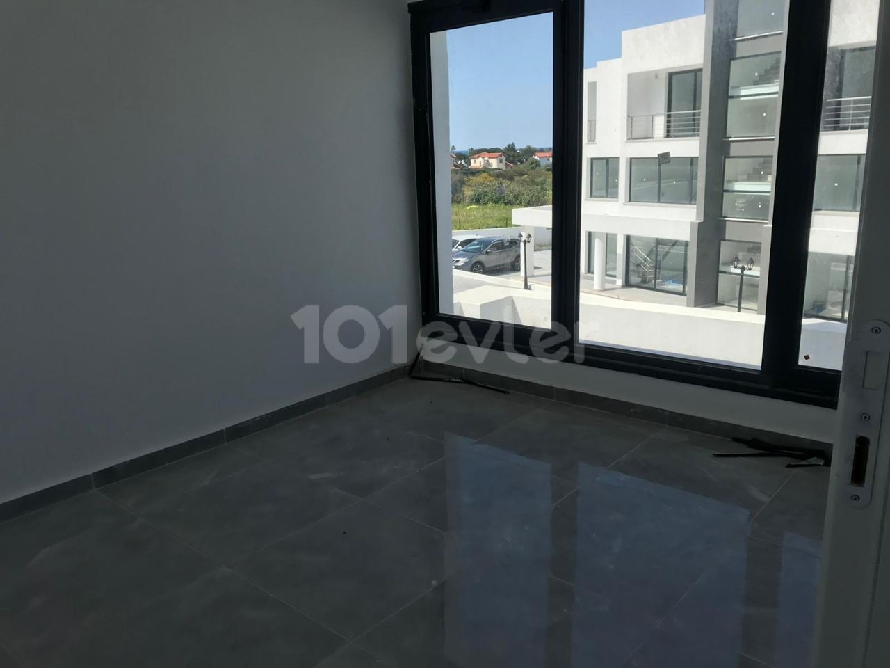 FLATS FOR RENT IN A SITE WITH POOL IN EDREMIT!!