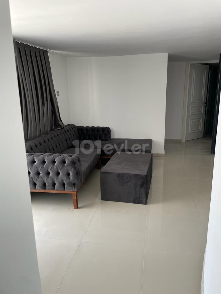 DUPLEX FLAT FOR RENT WITH PRIVATE POOL!!