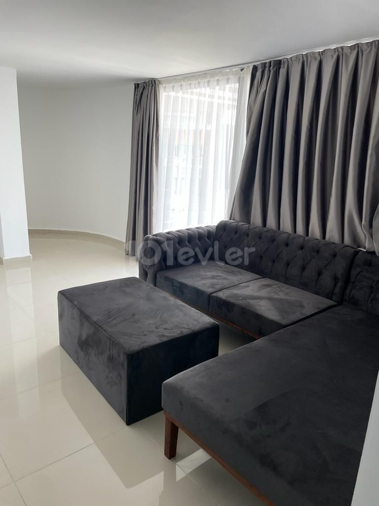 DUPLEX FLAT FOR RENT WITH PRIVATE POOL!!