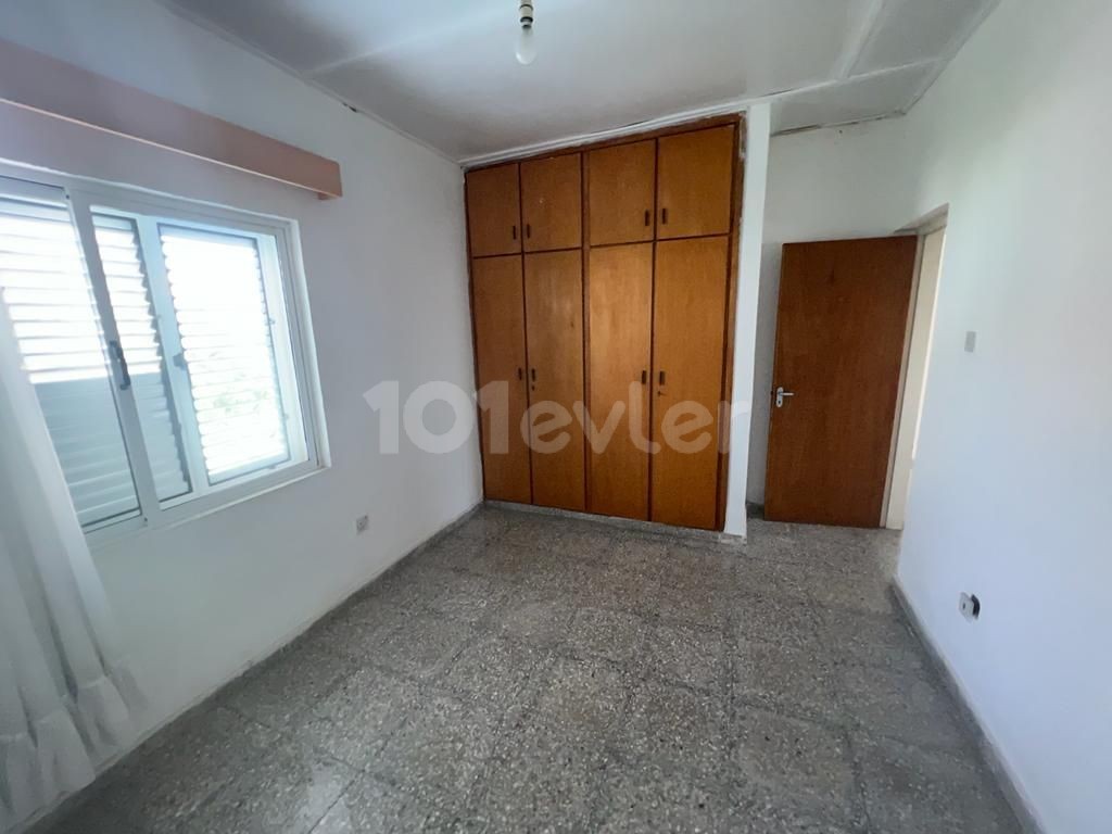 3+1 DETACHED BARGAIN FLAT IN KYRENIA CENTER!!!