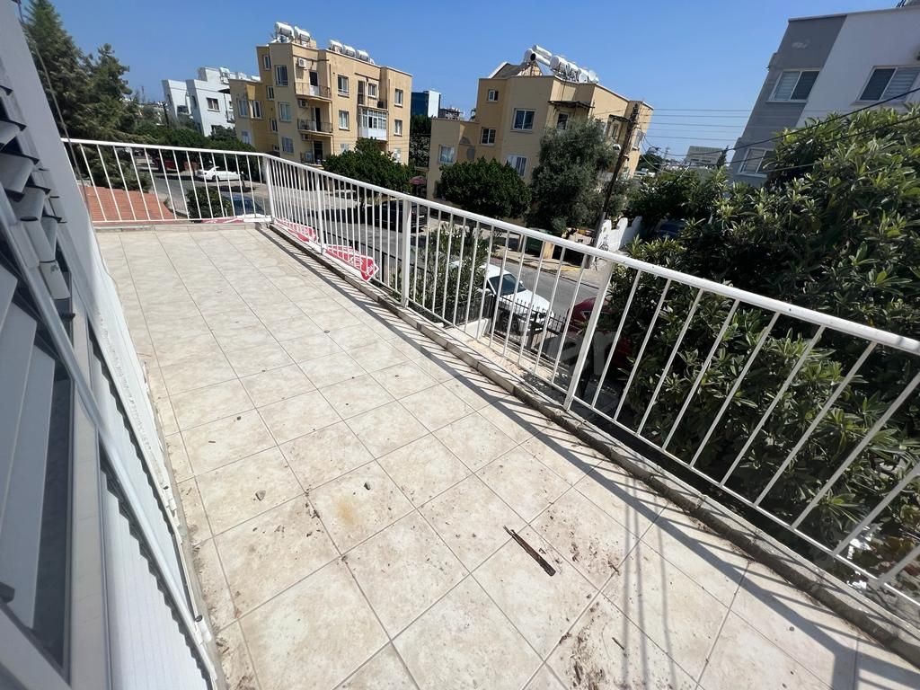 3+1 DETACHED BARGAIN FLAT IN KYRENIA CENTER!!!