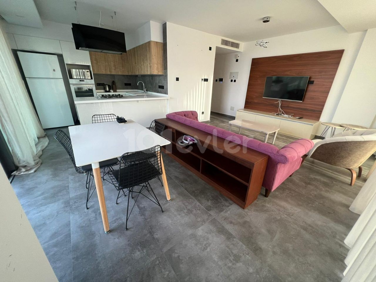 2+1 LUXURIOUS FLAT FOR RENT IN KYRENIA CENTER!