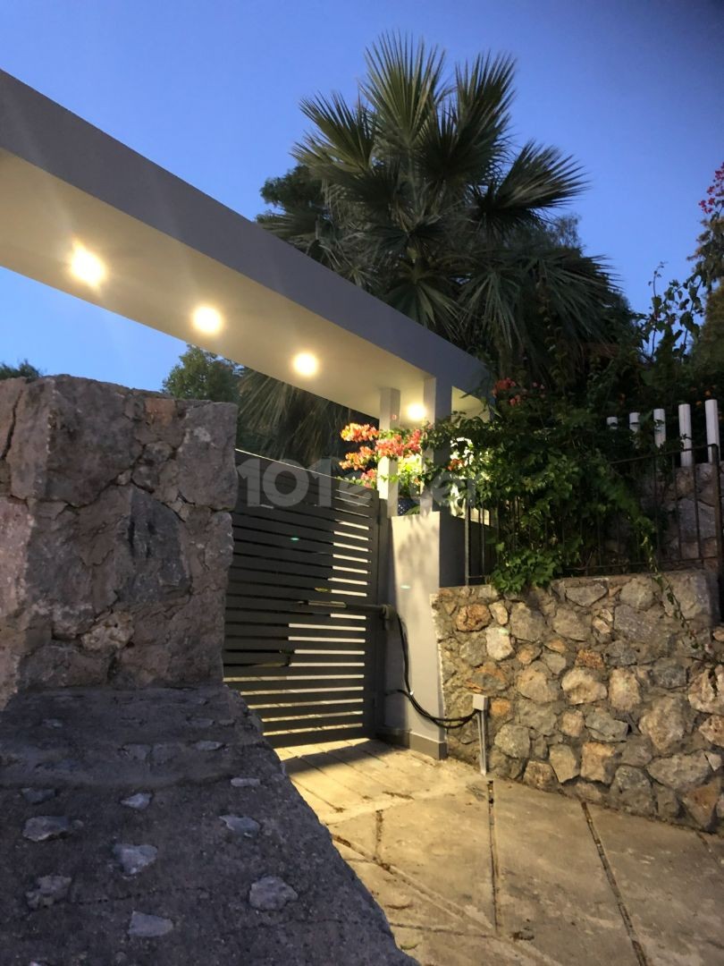 ZERO DELIVERY VILLA WITH 5 BEDROOM IN KYRENIA!!