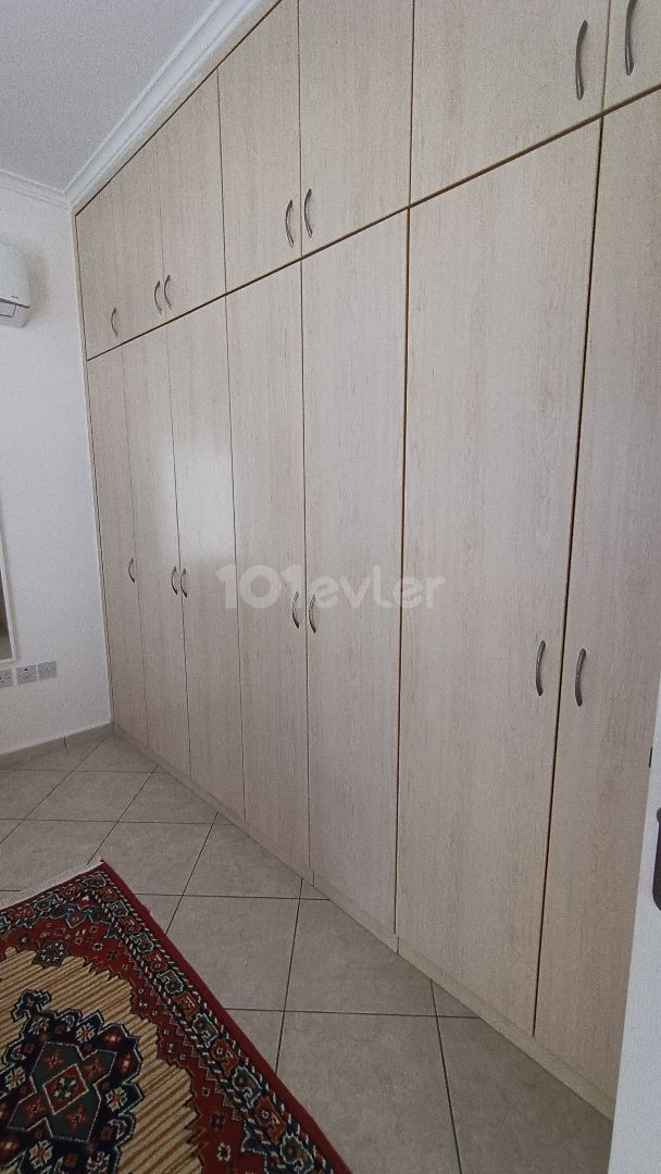 Lapta da Özel Havuzlu Deniz Manzaralı Eşyalı Kiralık Villa!