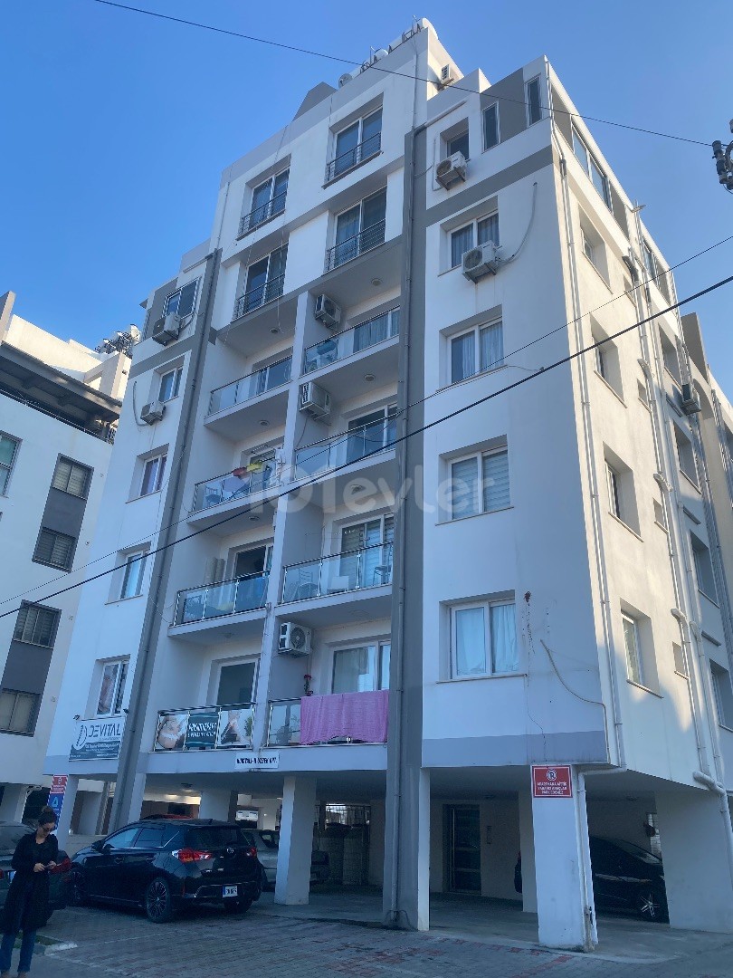 GİRNE MERKEZDE 2+1 KİRALIK DAİRE 