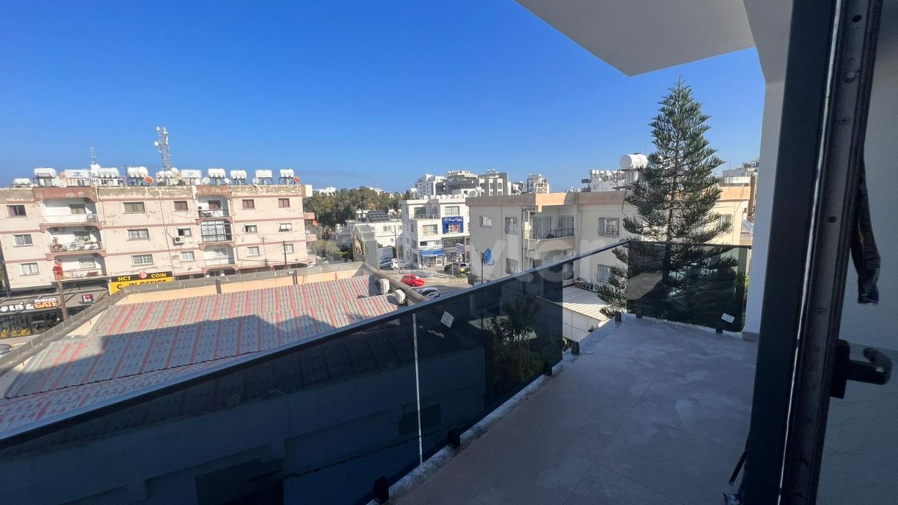 3+1 WOHNUNGEN MIT MEERBLICK IM ZENTRUM VON KYRENIA!!