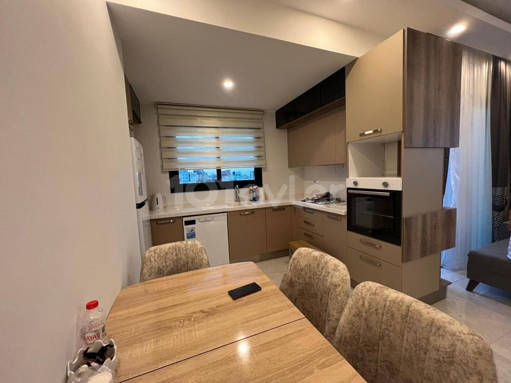 GIRNE MERKEZDE LÜKS 2+1 DAİRE 