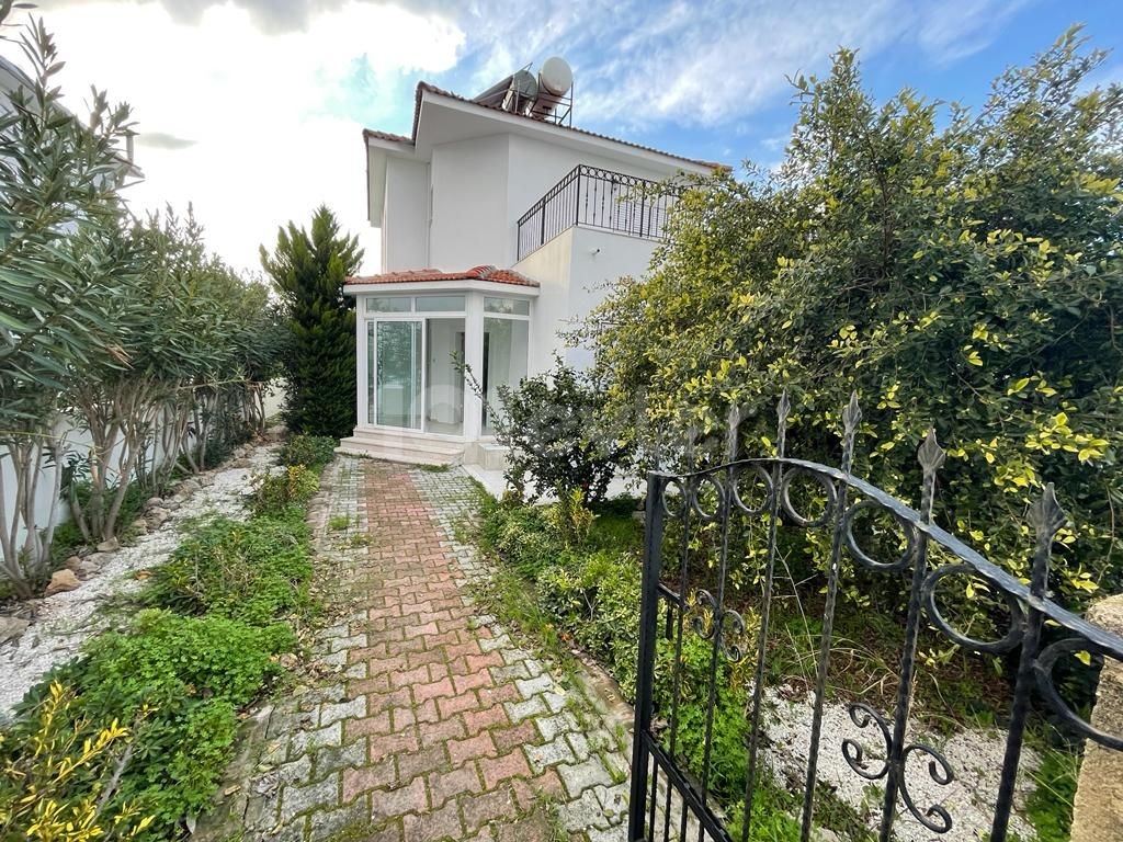 3 BEDROOM VİLLA WITH PRIVATE POOL FOR SALE