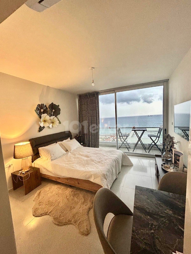 Studio apartment with an amazing sea view!