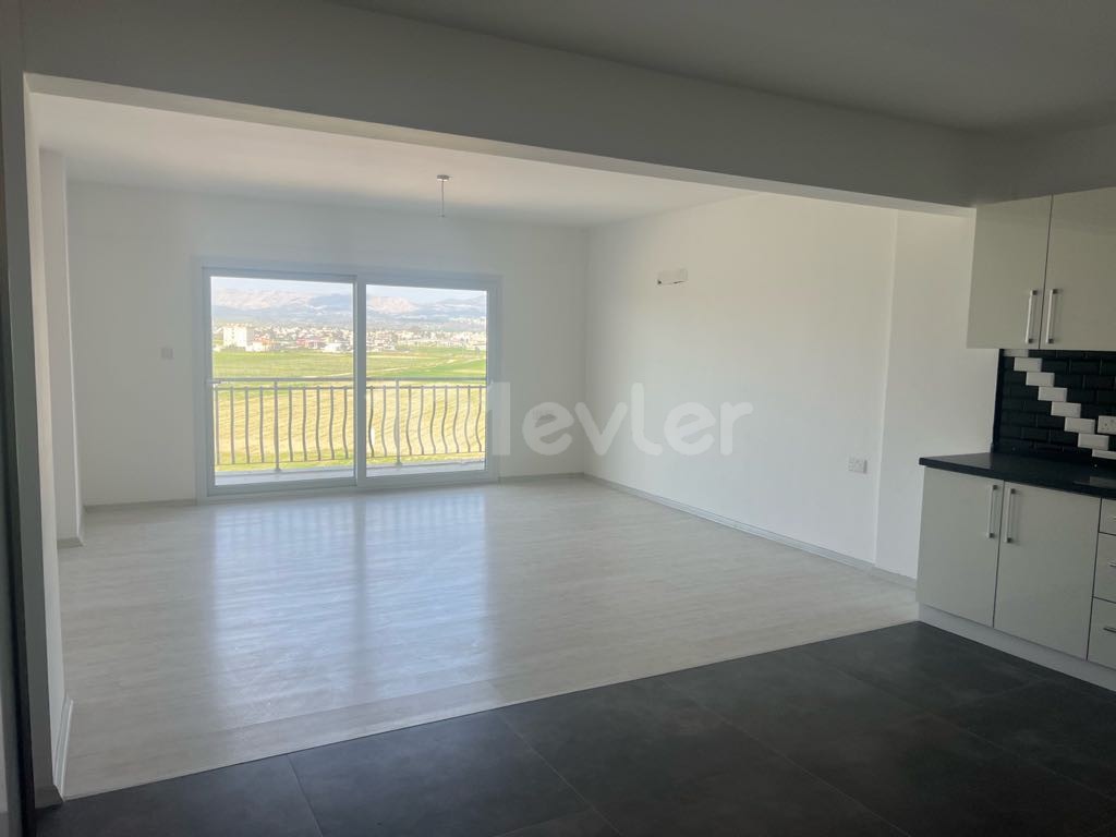 Iskele Edelweiss residence’ta eşyasız sıfır 2+1