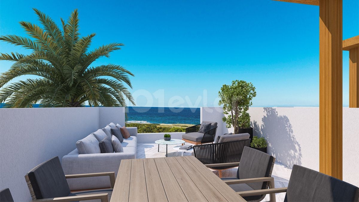 Kuzey Kıbrıs Tatlısu'da kesintisiz deniz ve dağ manzaralı denize sıfır satılık 2+1 duplex penthouse