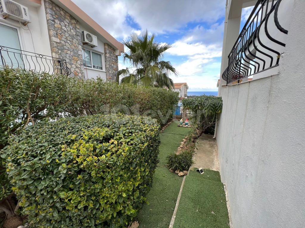 VILLA MIT 3 SCHLAFZIMMERN UND GEMEINSAMER POOL IN KYRENIA - ÇATALKÖY