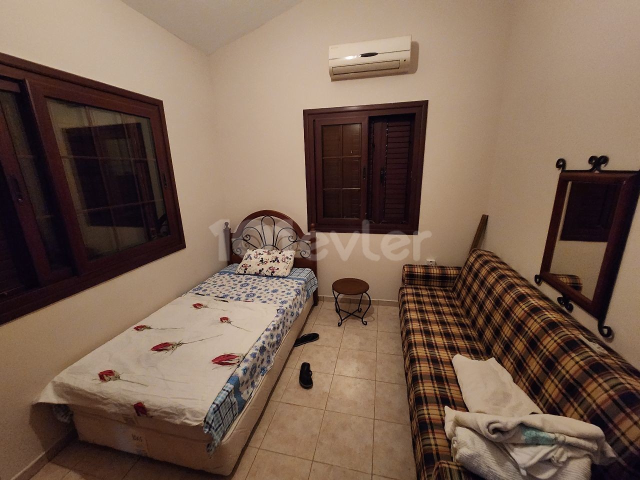 Karşıyaka, kiralik 3+1 villa, denize yakın +905428777144 Русский, Türkçe,  English 