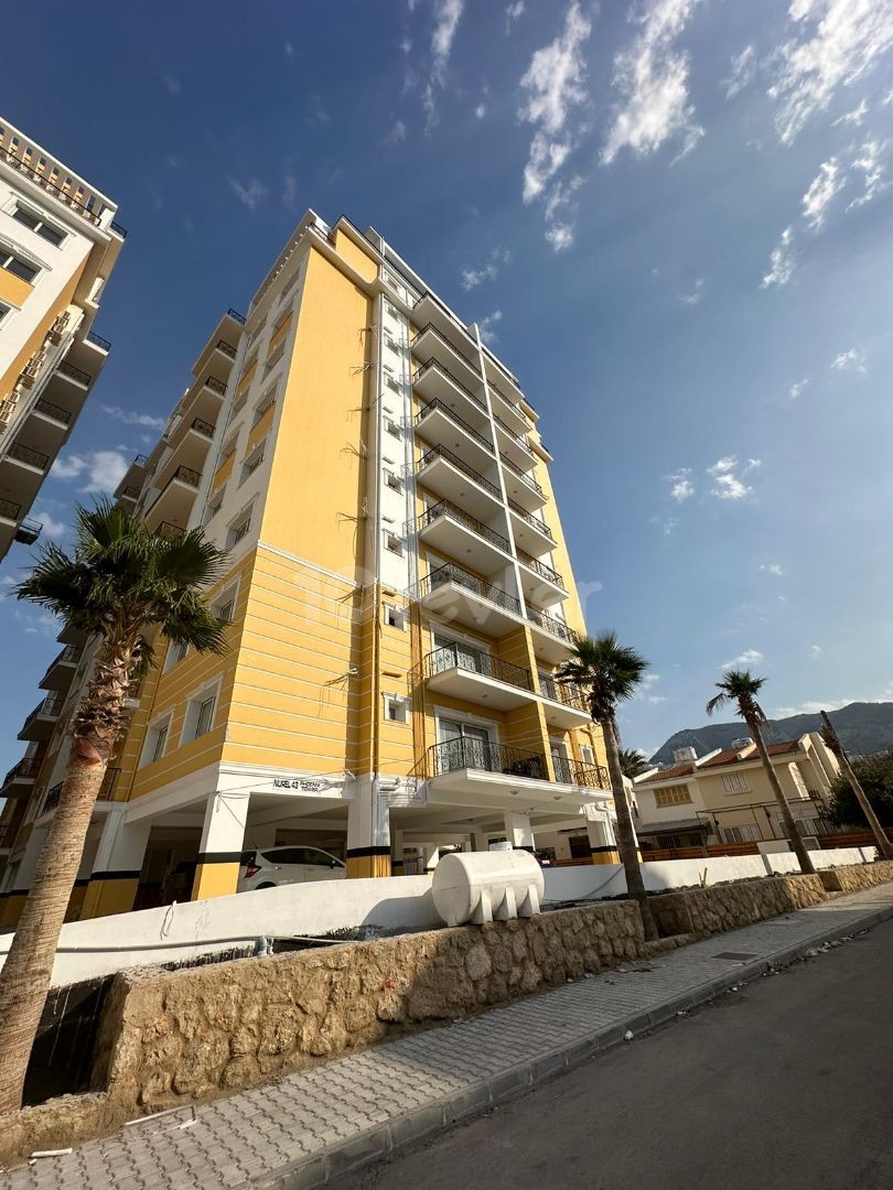 NEUE 2+1-WOHNUNG ZU VERMIETEN IM KYRENIA CENTER