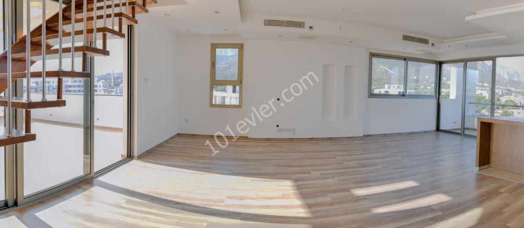 Kıbrıs Girne Merkezde Satılık 3+1 Duplex Penthouse