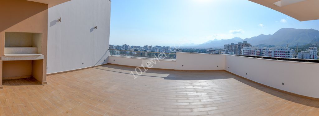 Kıbrıs Girne Merkezde Satılık 3+1 Duplex Penthouse