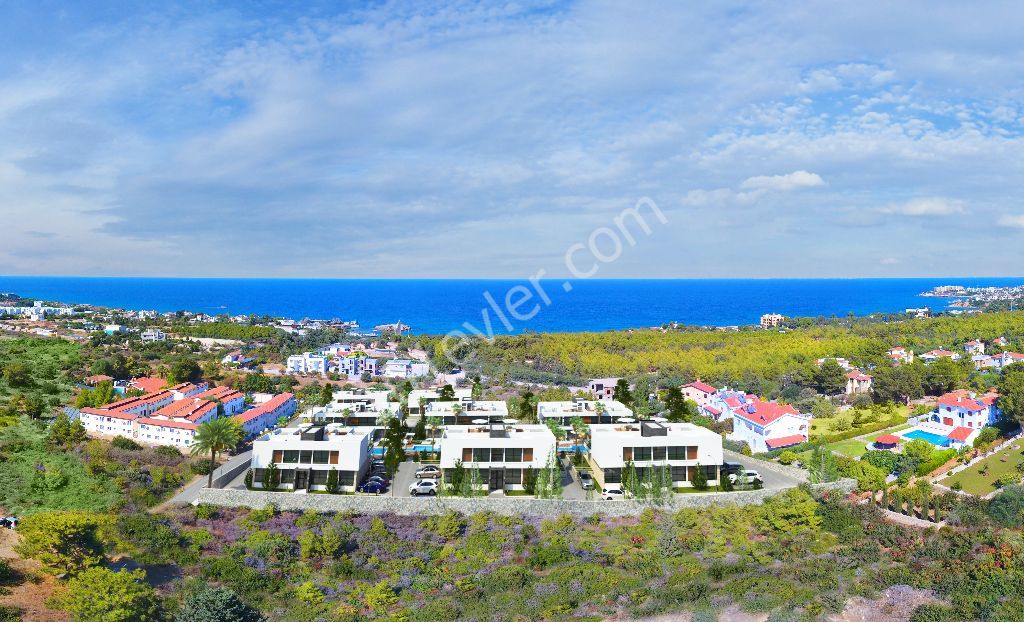 Kıbrıs Girne Alsancak'ta Site İçerisinde Lüks 2+1 Bahçeli Daire