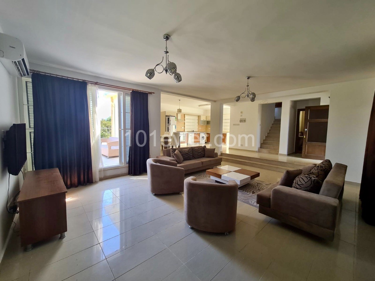 OZANKOY, GIRNE Shared Swimming Pool inside Complex 3+1 RENTAL VILLA