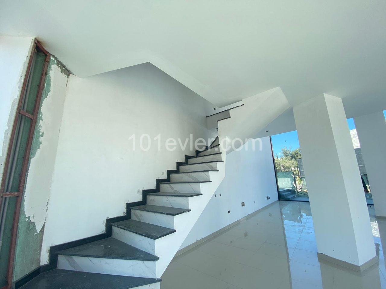 Shop To Rent in Girne Merkez, Kyrenia