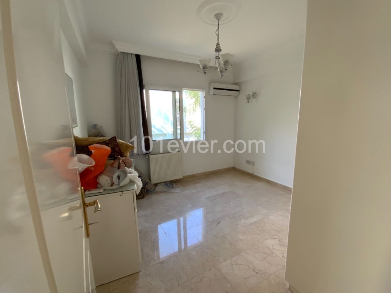 Flat To Rent in Girne Merkez, Kyrenia