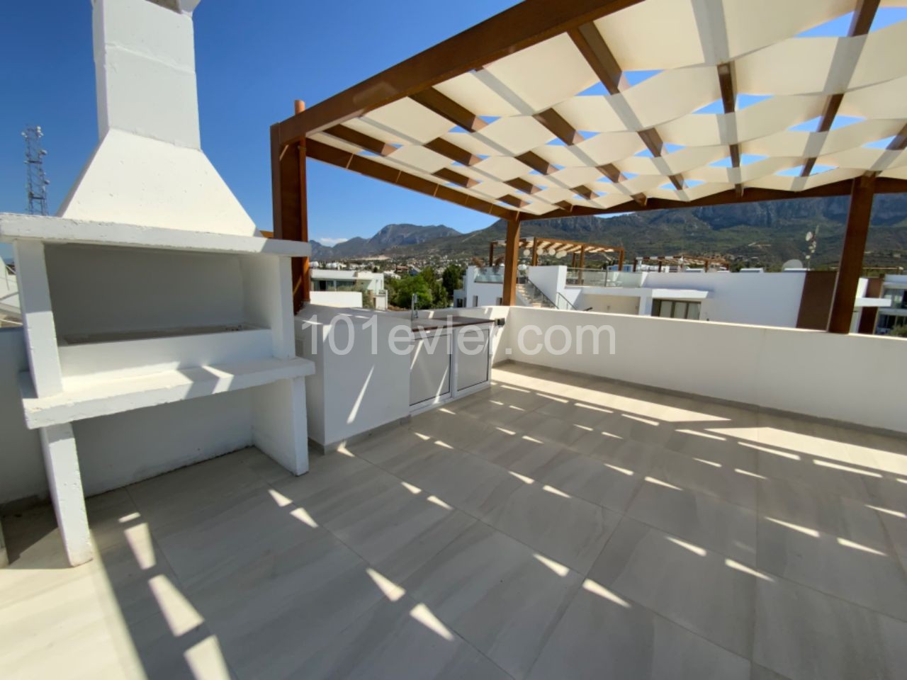 Penthouse To Rent in Zeytinlik, Kyrenia