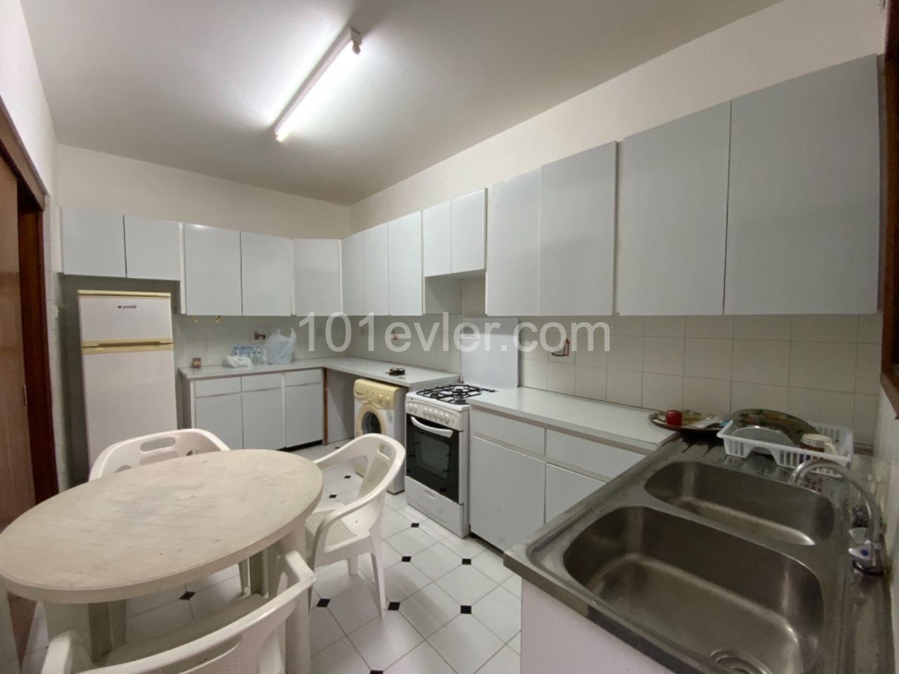 Flat To Rent in Girne Merkez, Kyrenia