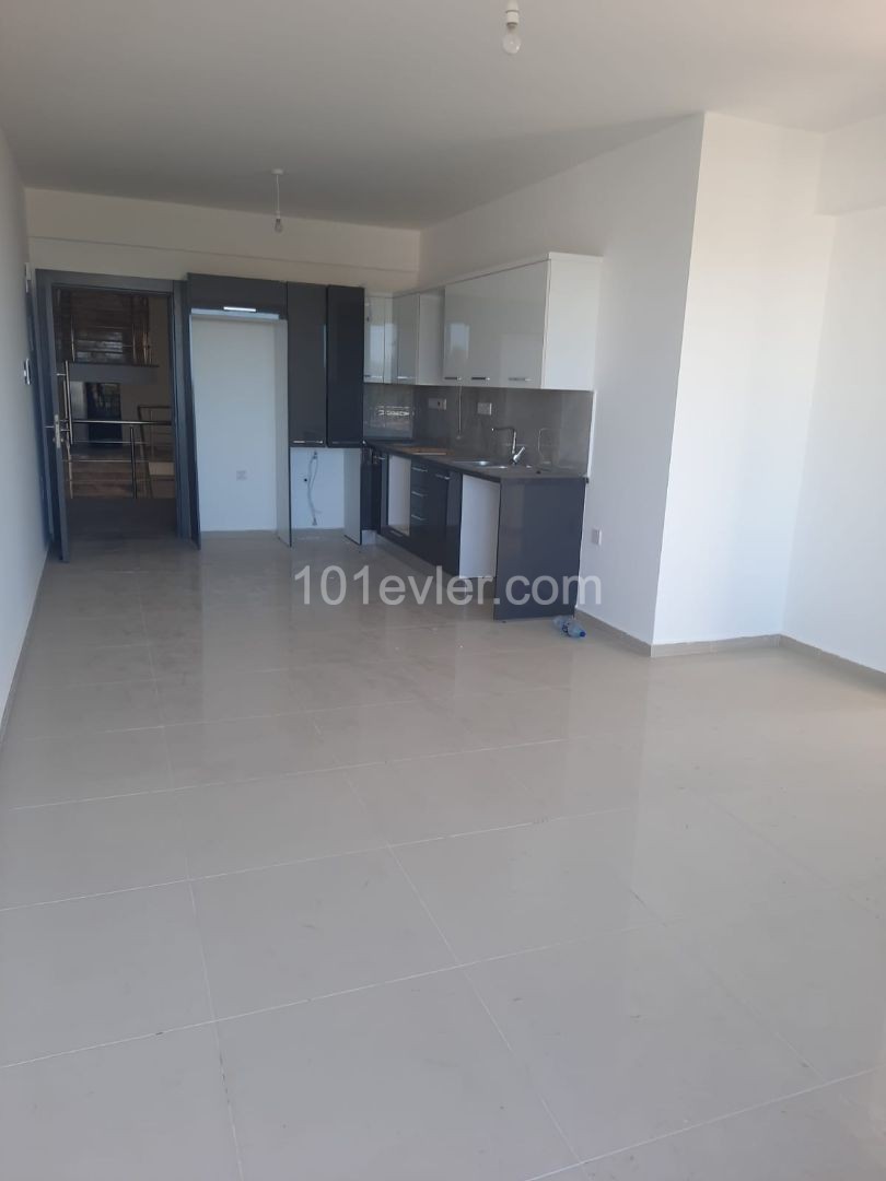 Spacious 2 + 1 apartment for sale in the center of Kyrenia ** 