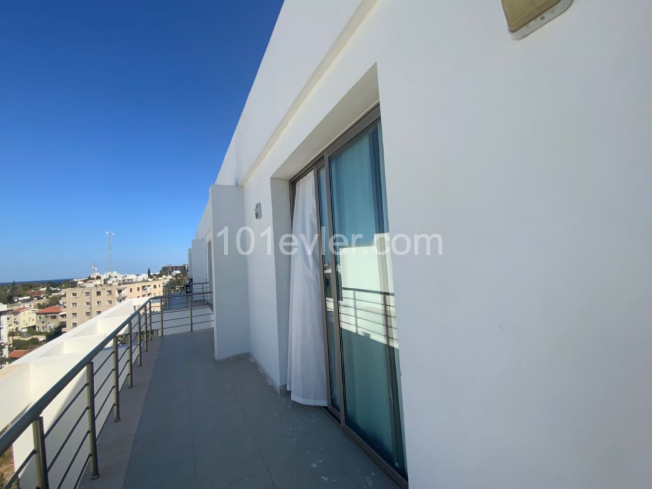 Penthouse To Rent in Girne Merkez, Kyrenia