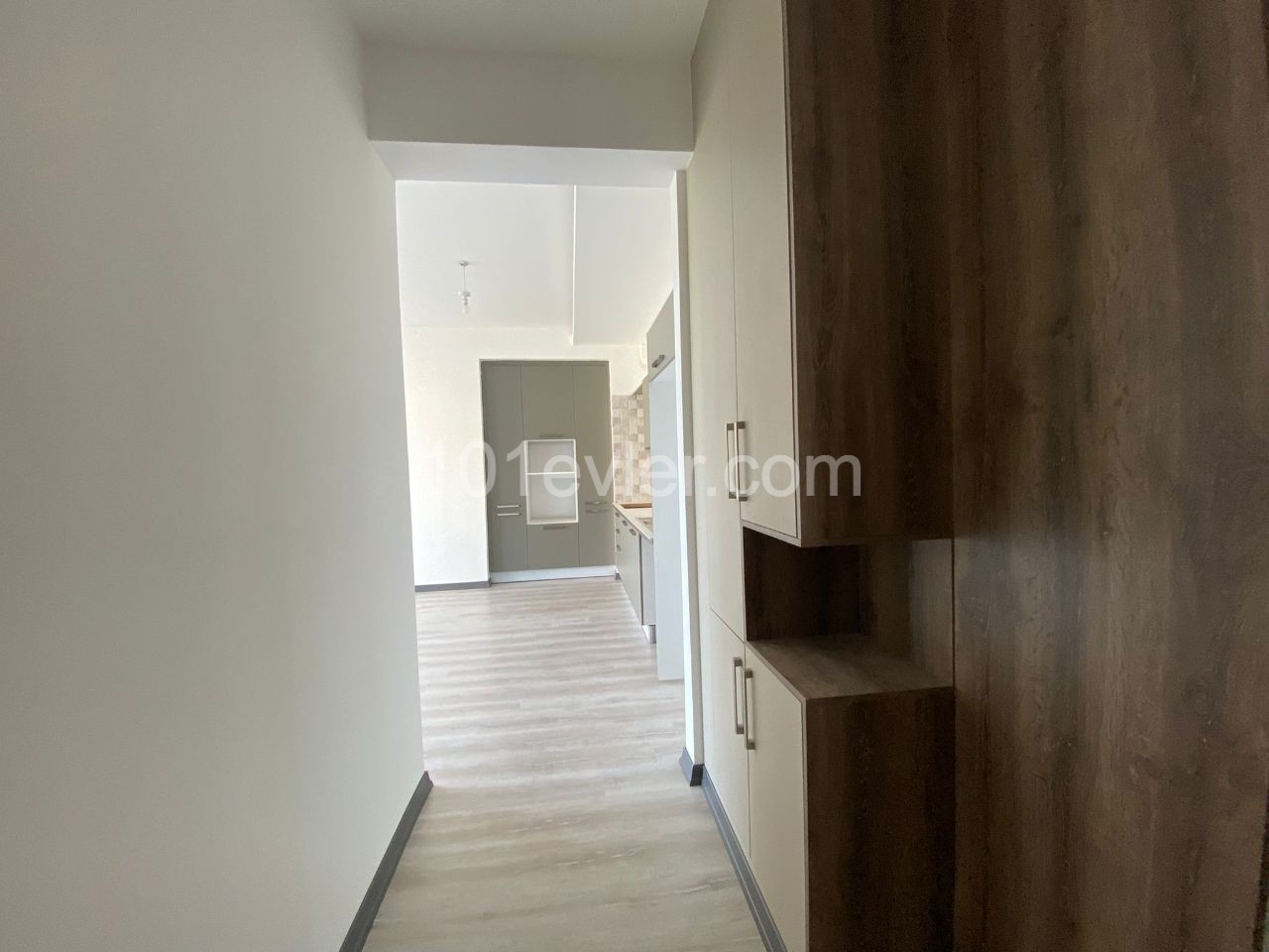 Sea and Mountain View Flat for Sale in Girne Ozanköy ** 