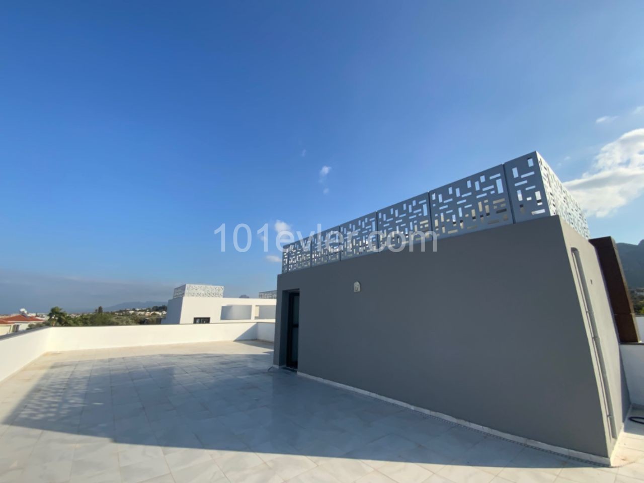 Sea and Mountain View Flat for Sale in Girne Ozanköy ** 