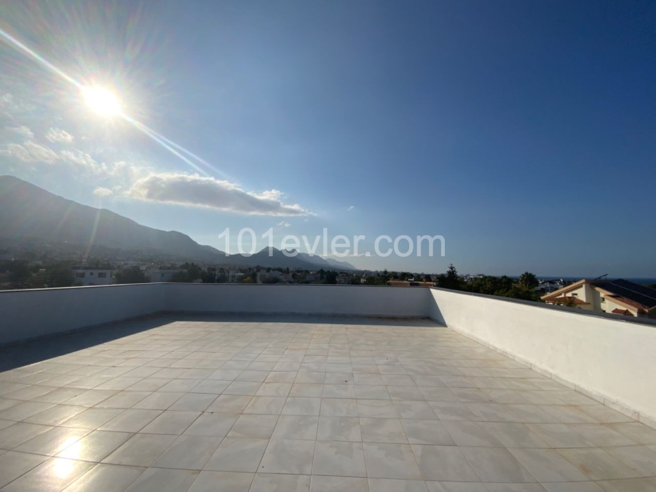 Sea and Mountain View Flat for Sale in Girne Ozanköy ** 