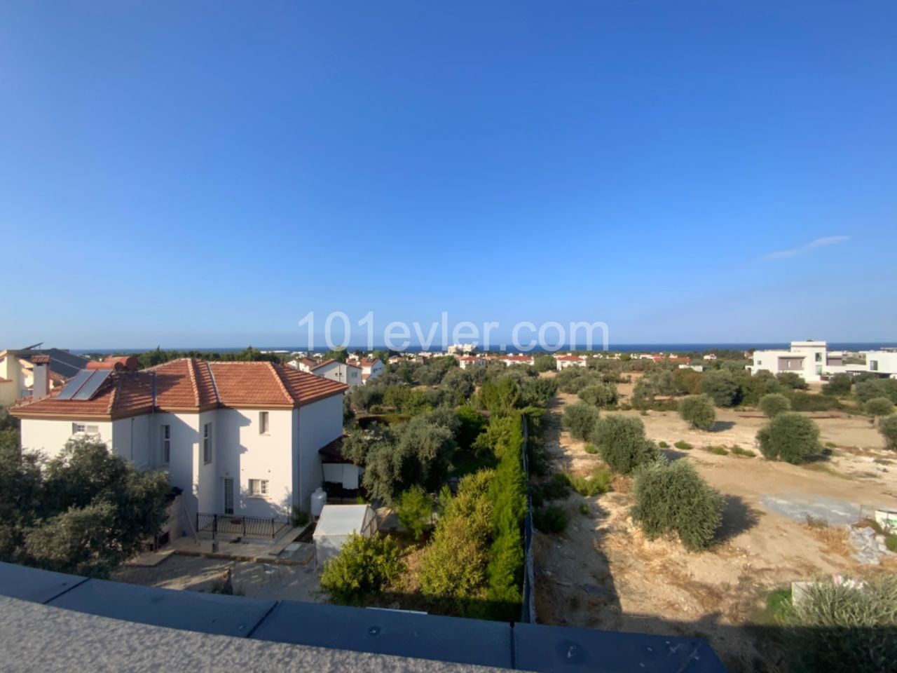 Sea and Mountain View Flat for Sale in Girne Ozanköy ** 