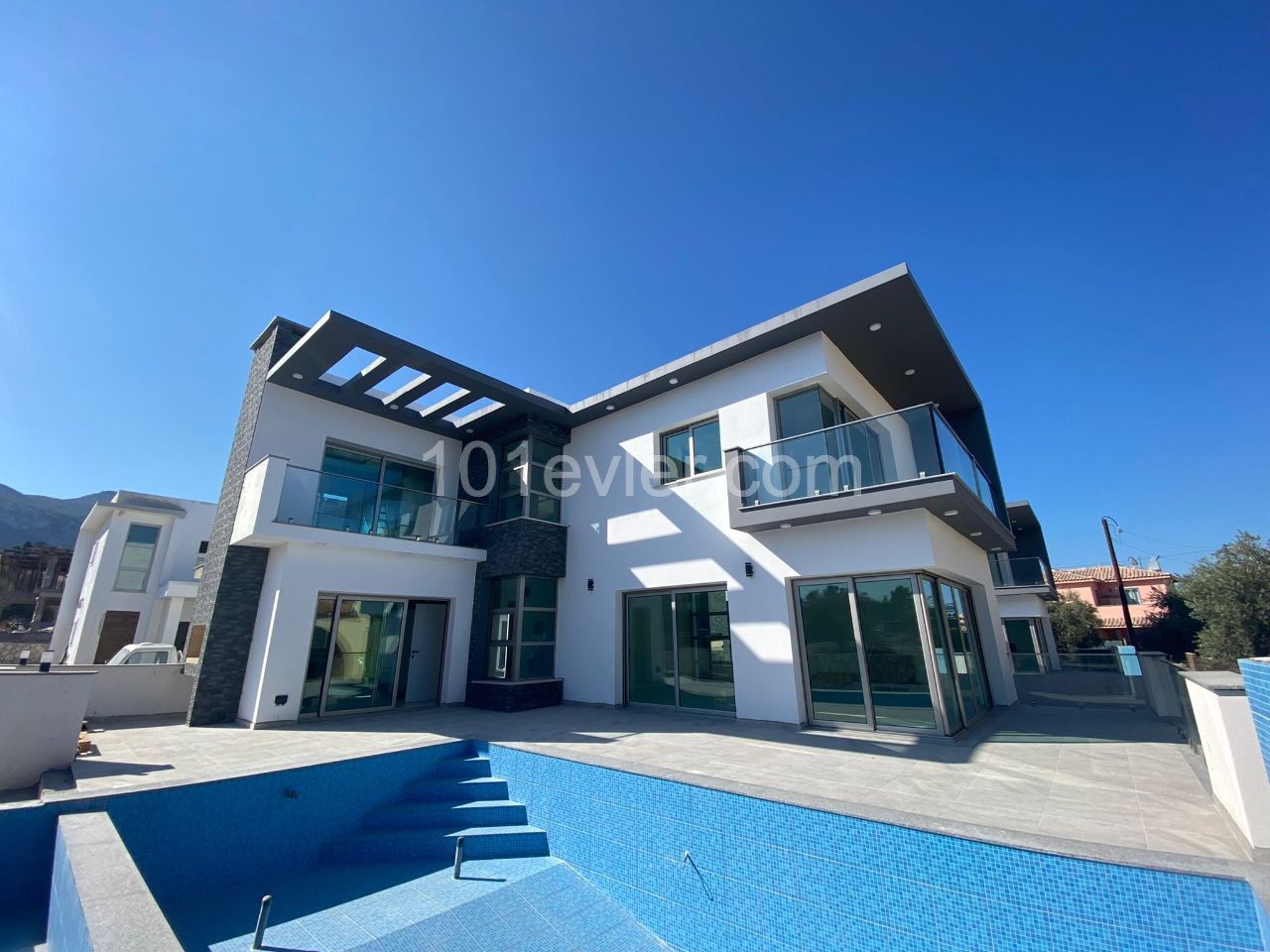 Cyprus Kyrenia Catalkoy Modern Villa With Pool For Sale ** 