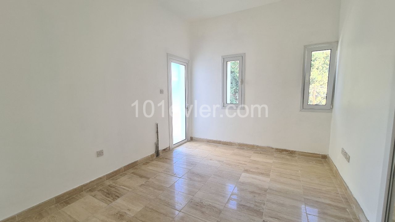 Villa zum Verkauf in Zypern Kyrenia Olivenhain ** 