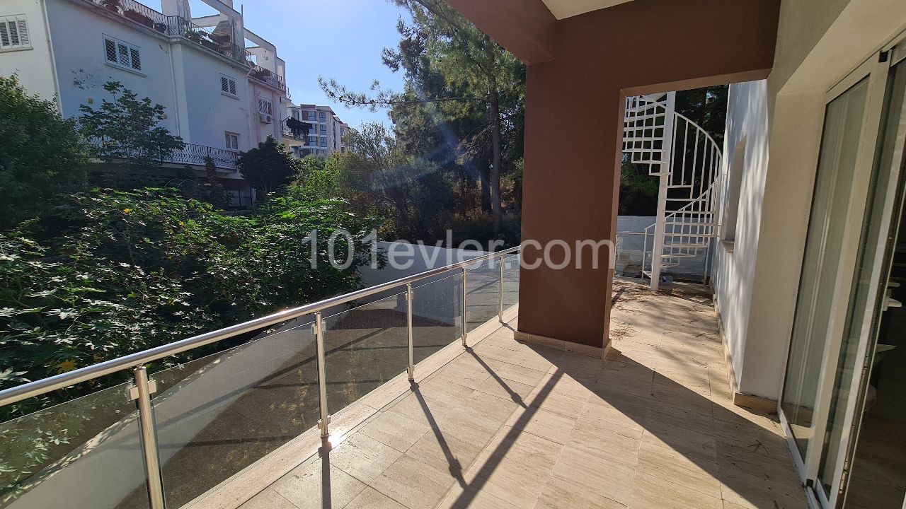 Kıbrıs Girne Zeytinlik de Satılık Villa