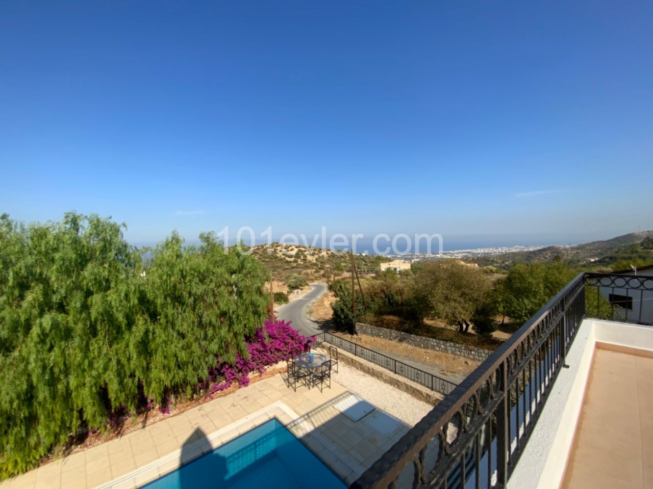 Cyprus Kyrenia Karmi 3+1 Duplex Villa with Sea View for Rent with Pool ** 