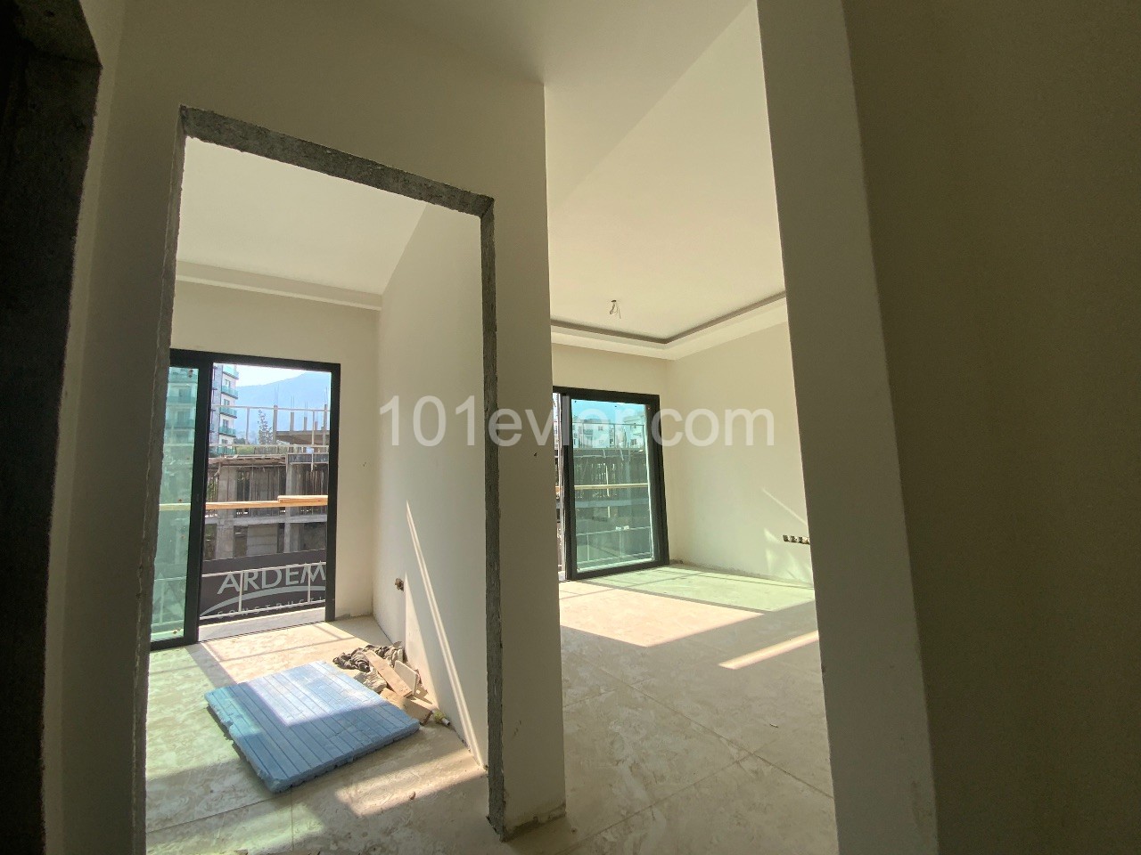 Cyprus Kyrenia Center 1+1 Flat For Sale ** 