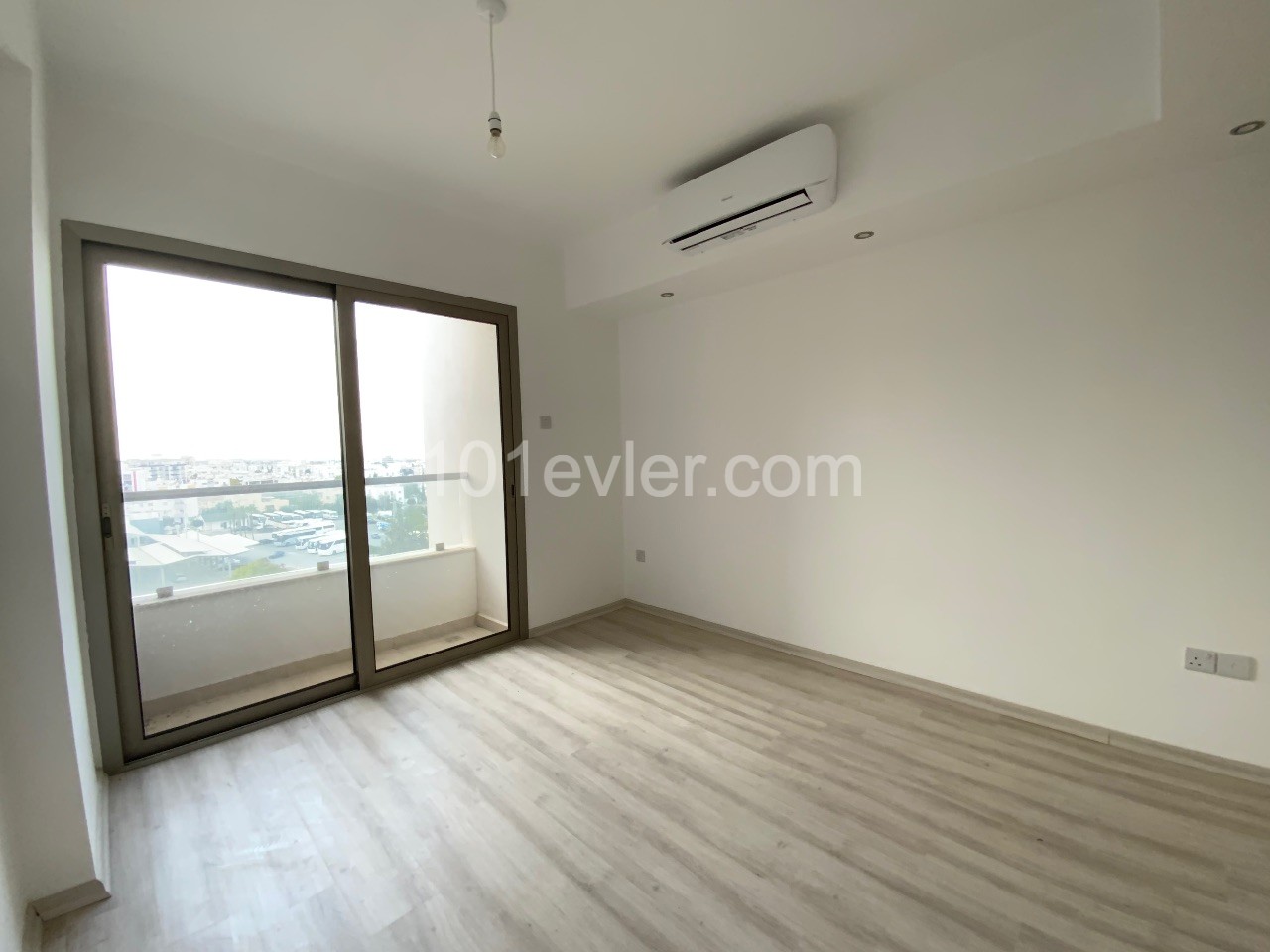 Flat For Sale in Yukarı Girne, Kyrenia