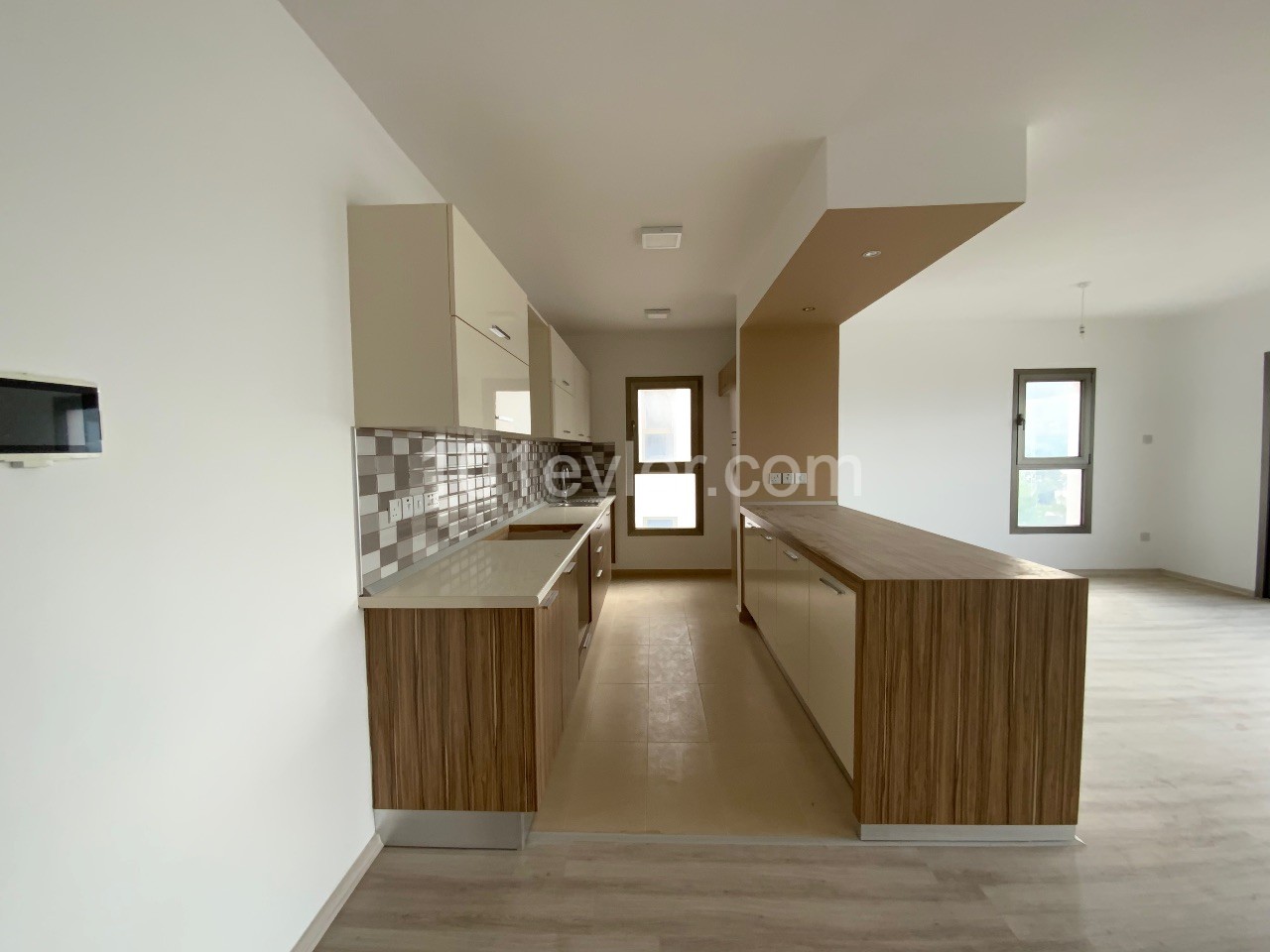 Flat For Sale in Yukarı Girne, Kyrenia