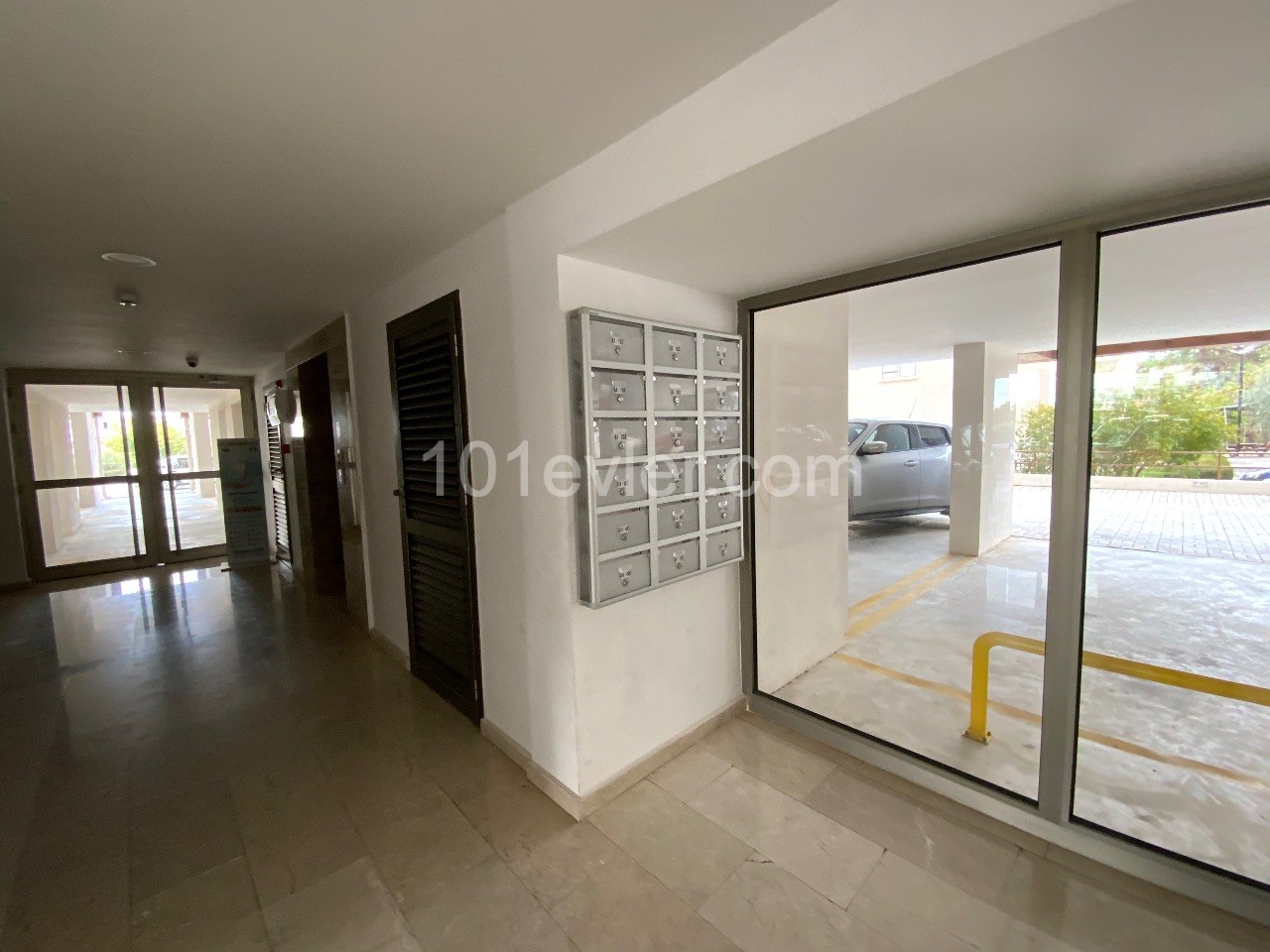 Flat For Sale in Yukarı Girne, Kyrenia